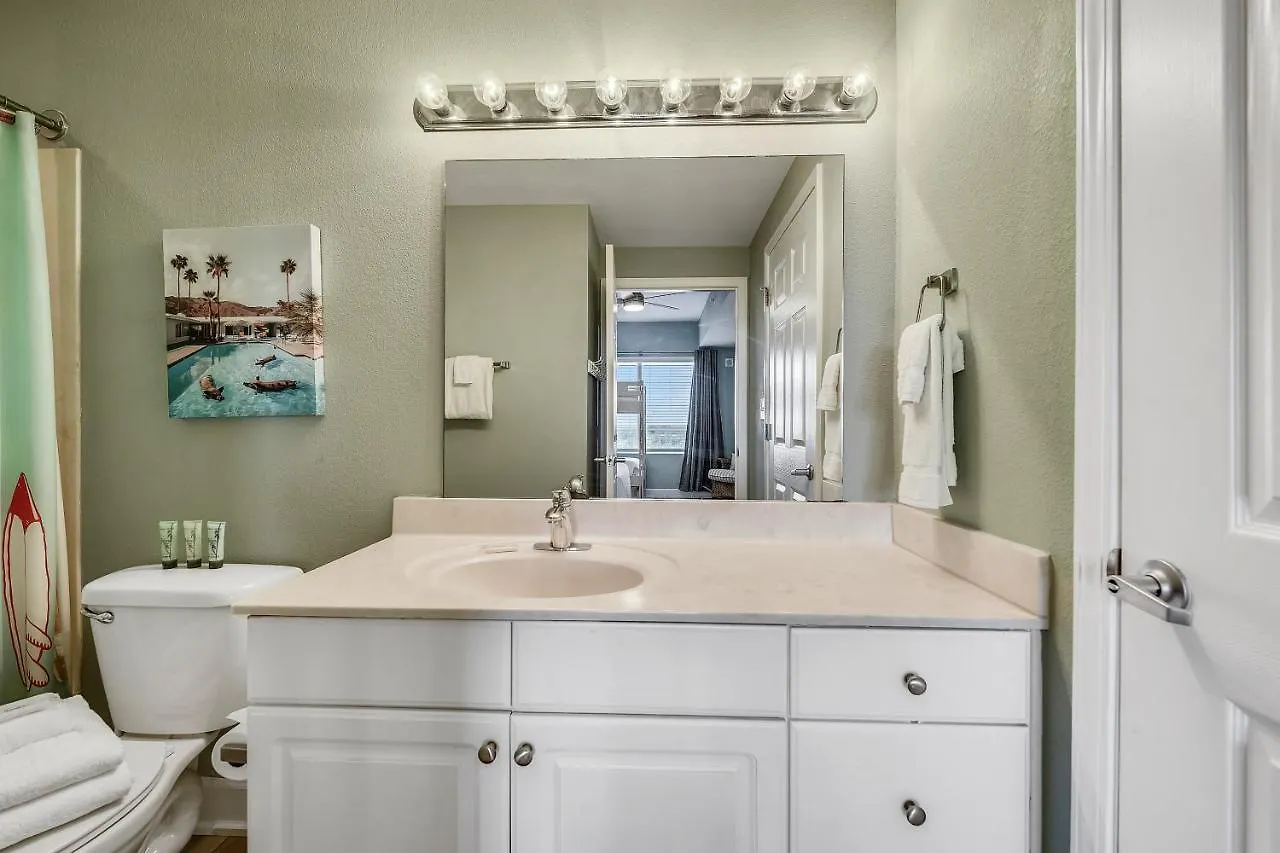 Tidewater Beach Resort #1008 By Book That Condo Panama City Beach USA