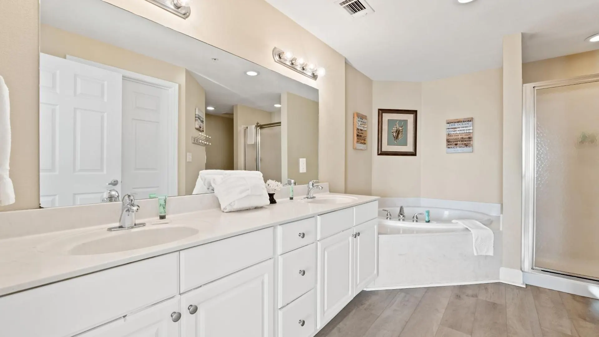 Tidewater Beach Resort #1008 By Book That Condo Panama City Beach