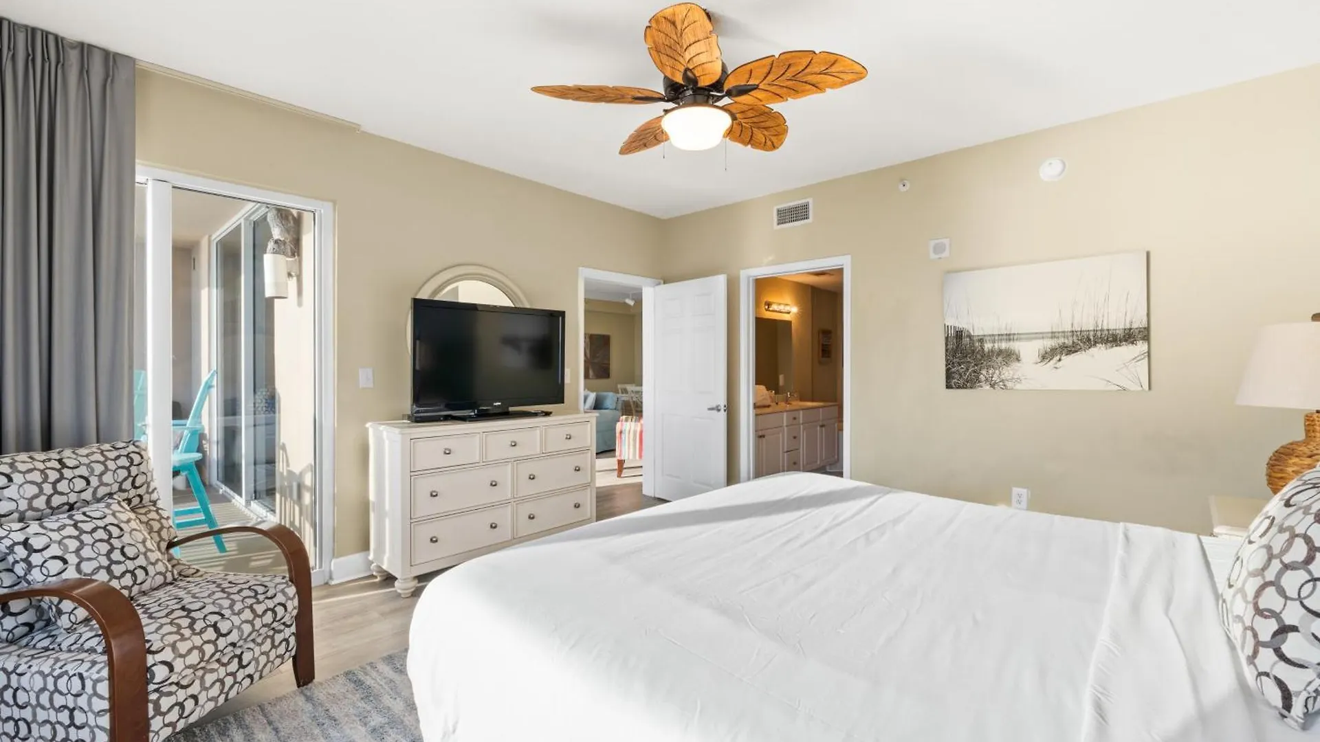 Tidewater Beach Resort #1008 By Book That Condo Panama City Beach Feriehus